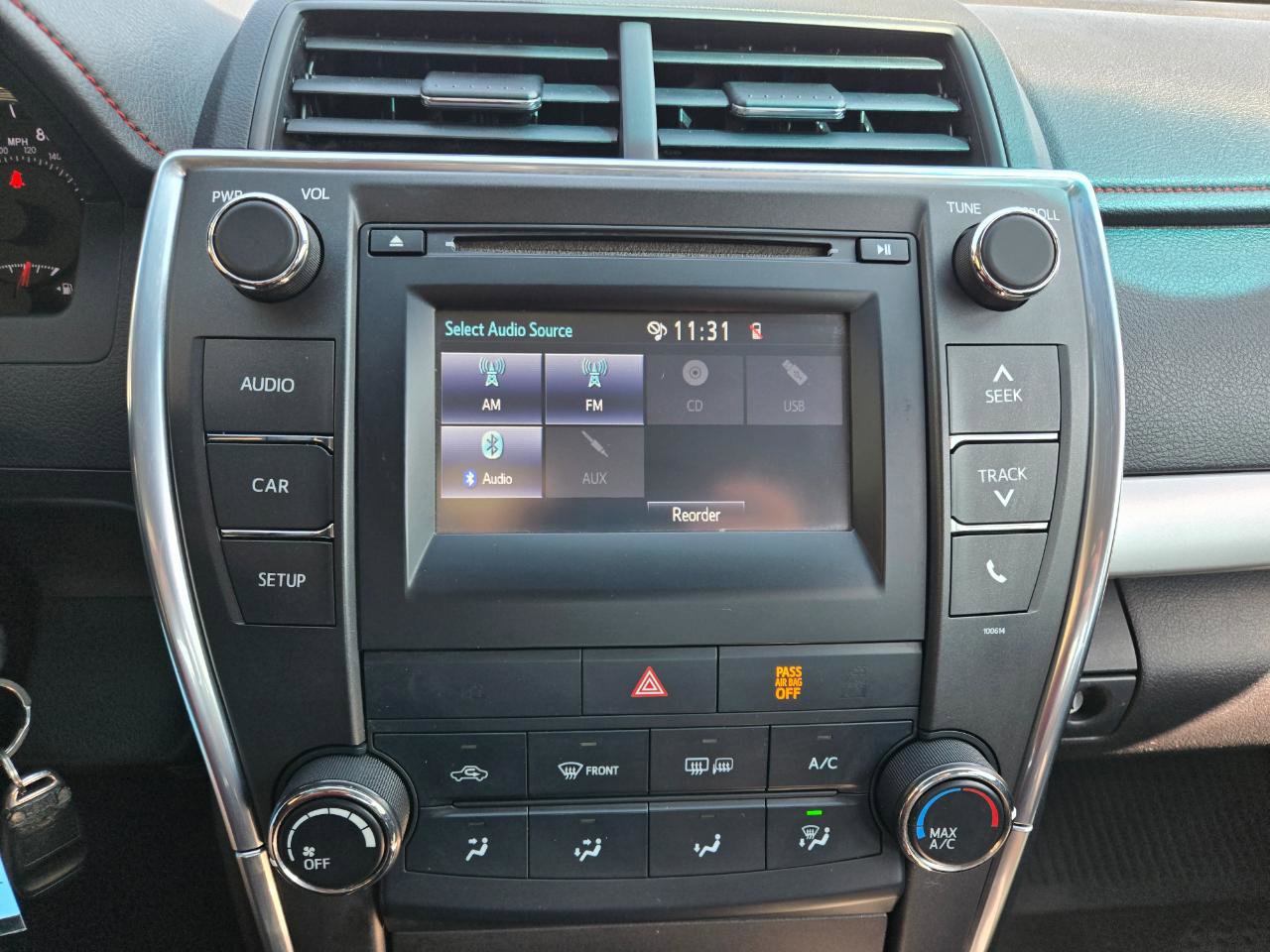 Used 2017 Toyota Camry SE FWD image 13