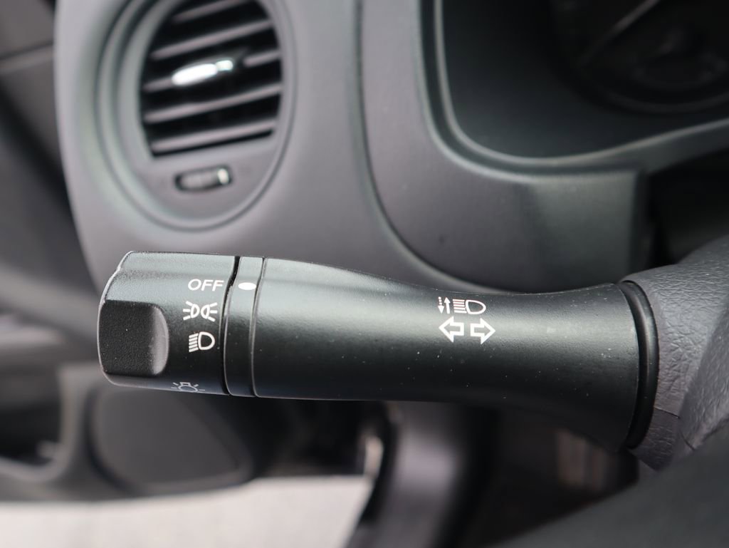 Used 2020 Nissan Pathfinder S image 19