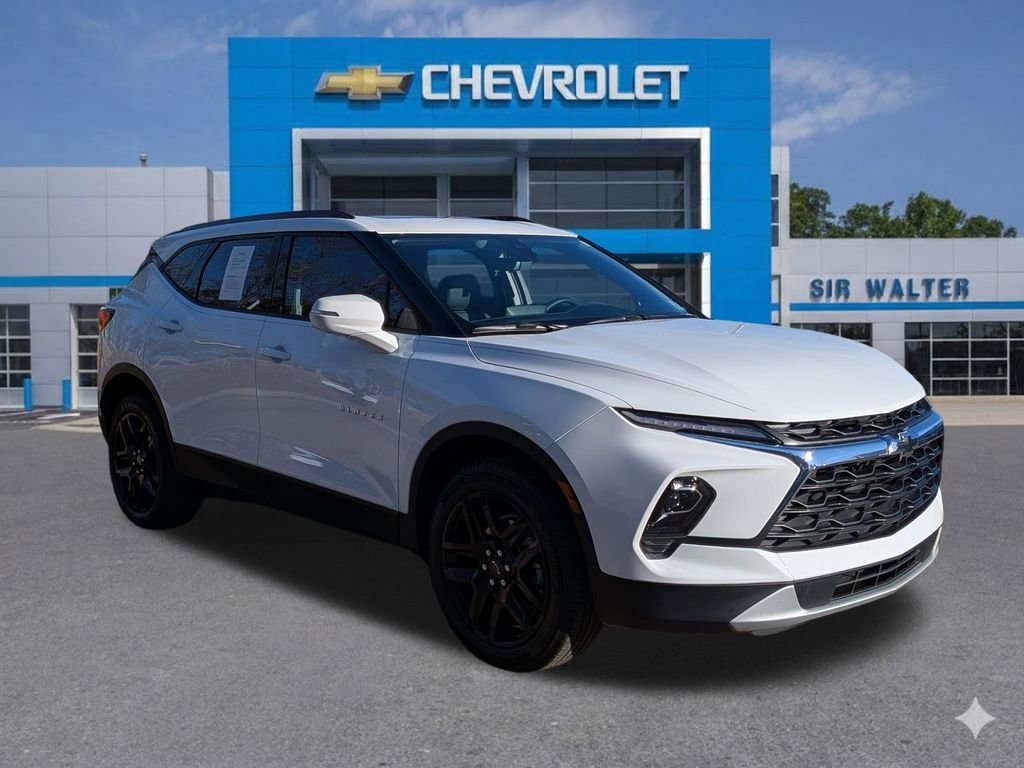 Used 2025 Chevrolet Blazer LT w/ Sound & Technology Package image 7
