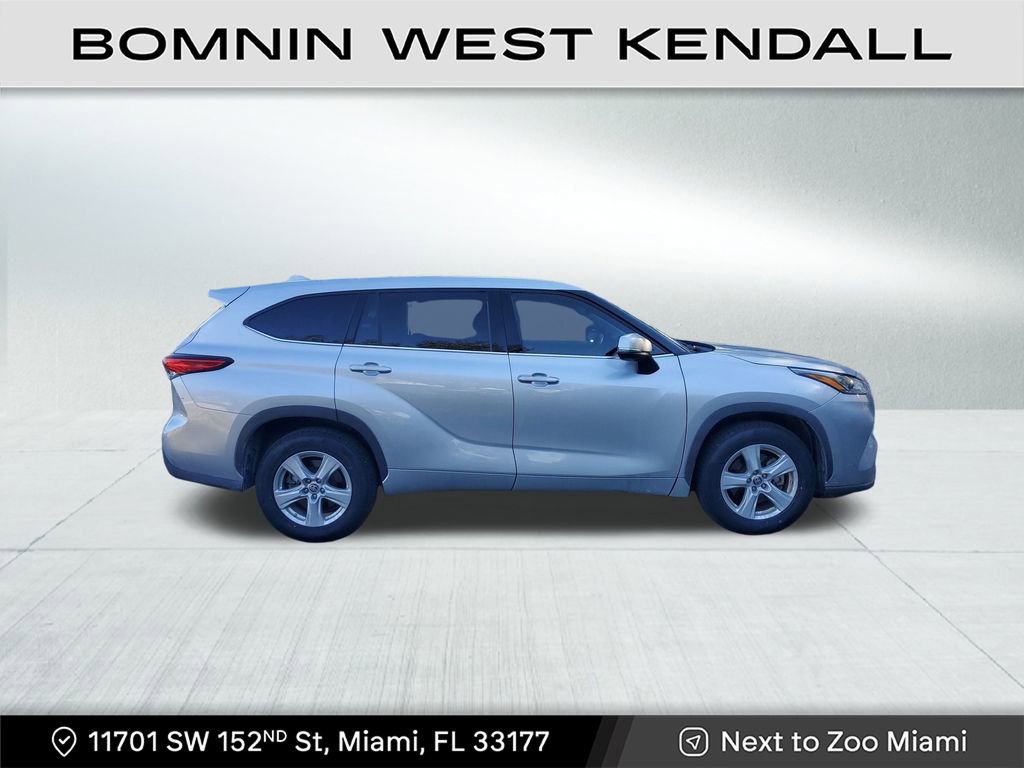 Used 2020 Toyota Highlander L image 8