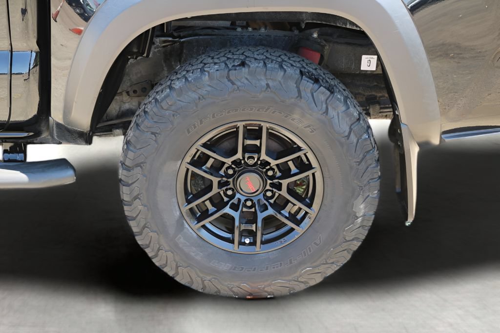 Used 2020 Toyota Tacoma TRD Pro AWD/4WD image 9