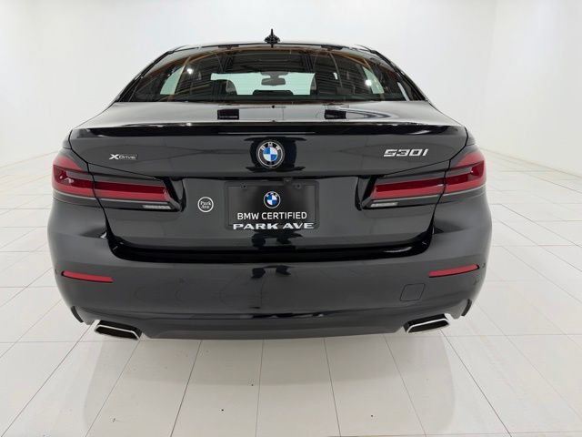 Certified 2023 BMW 530i xDrive w/ Premium Package AWD/4WD image 3