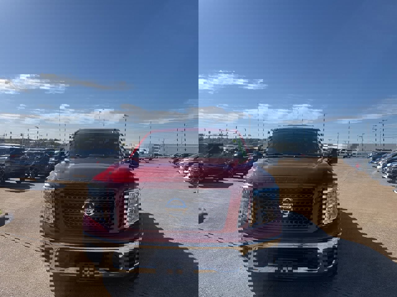 Used 2019 Nissan Titan SV w/ SV Convenience Package image 5