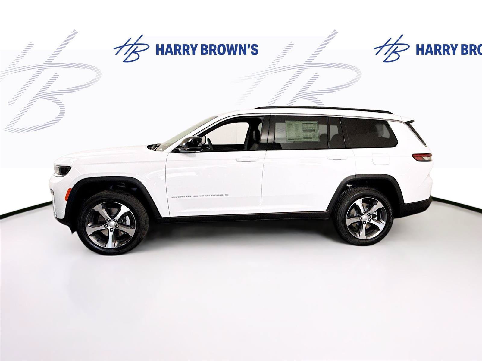 New 2026 Jeep Grand Cherokee L Limited w/ Luxury Tech Group II AWD/4WD image 30