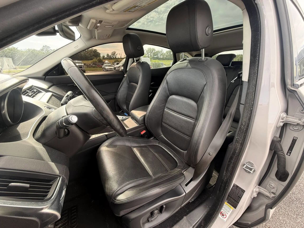 Used 2019 Jaguar E-PACE SE AWD/4WD image 13