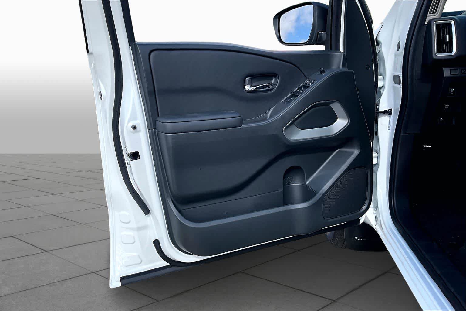 New 2026 Nissan Frontier SV AWD/4WD image 16