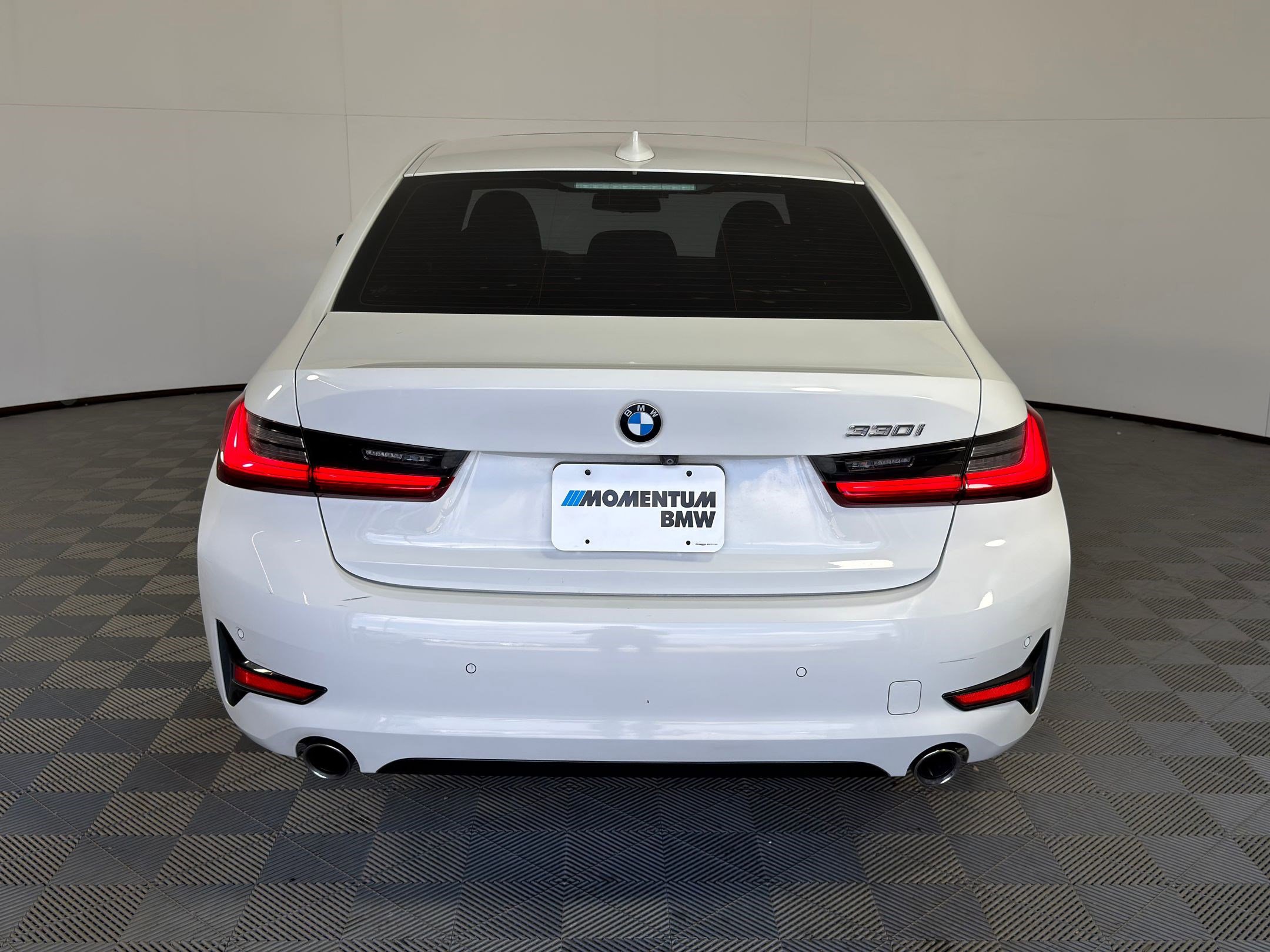 Used 2019 BMW 330i Sedan w/ Convenience Package image 9