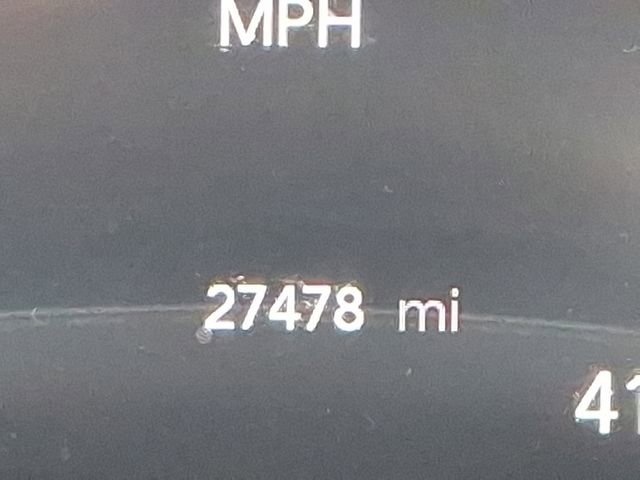 Used 2025 Chrysler Pacifica Select image 21