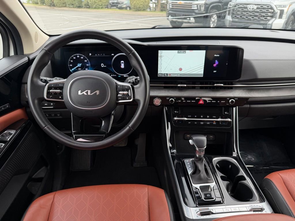 Used 2024 Kia Carnival SX FWD image 16