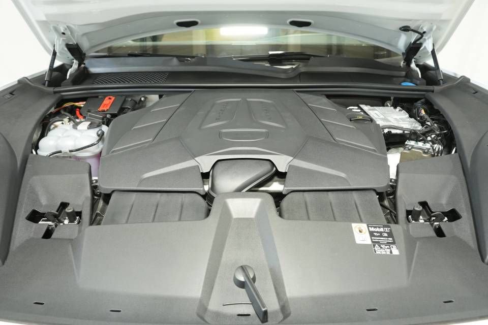 New 2026 Porsche Cayenne image 30