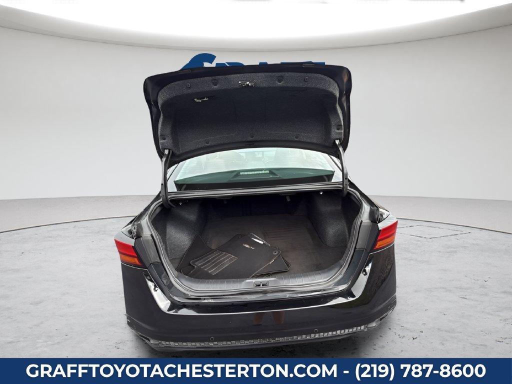Used 2024 Nissan Altima 2.5 SV w/ SV Premium Package FWD image 16