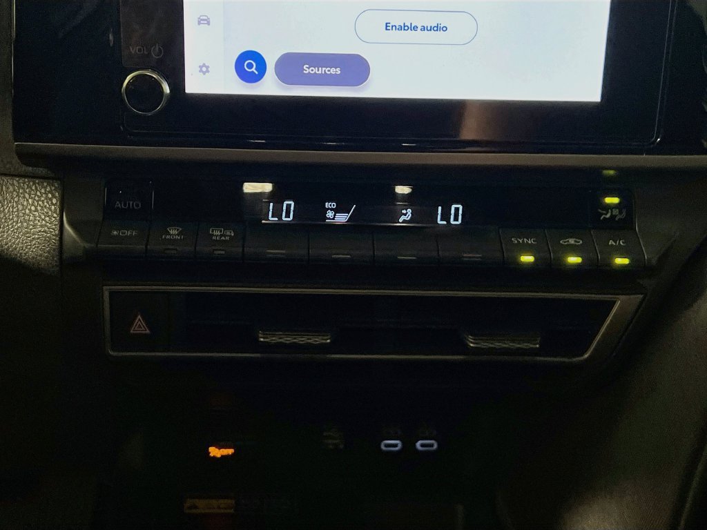Used 2025 Toyota Camry LE FWD image 23