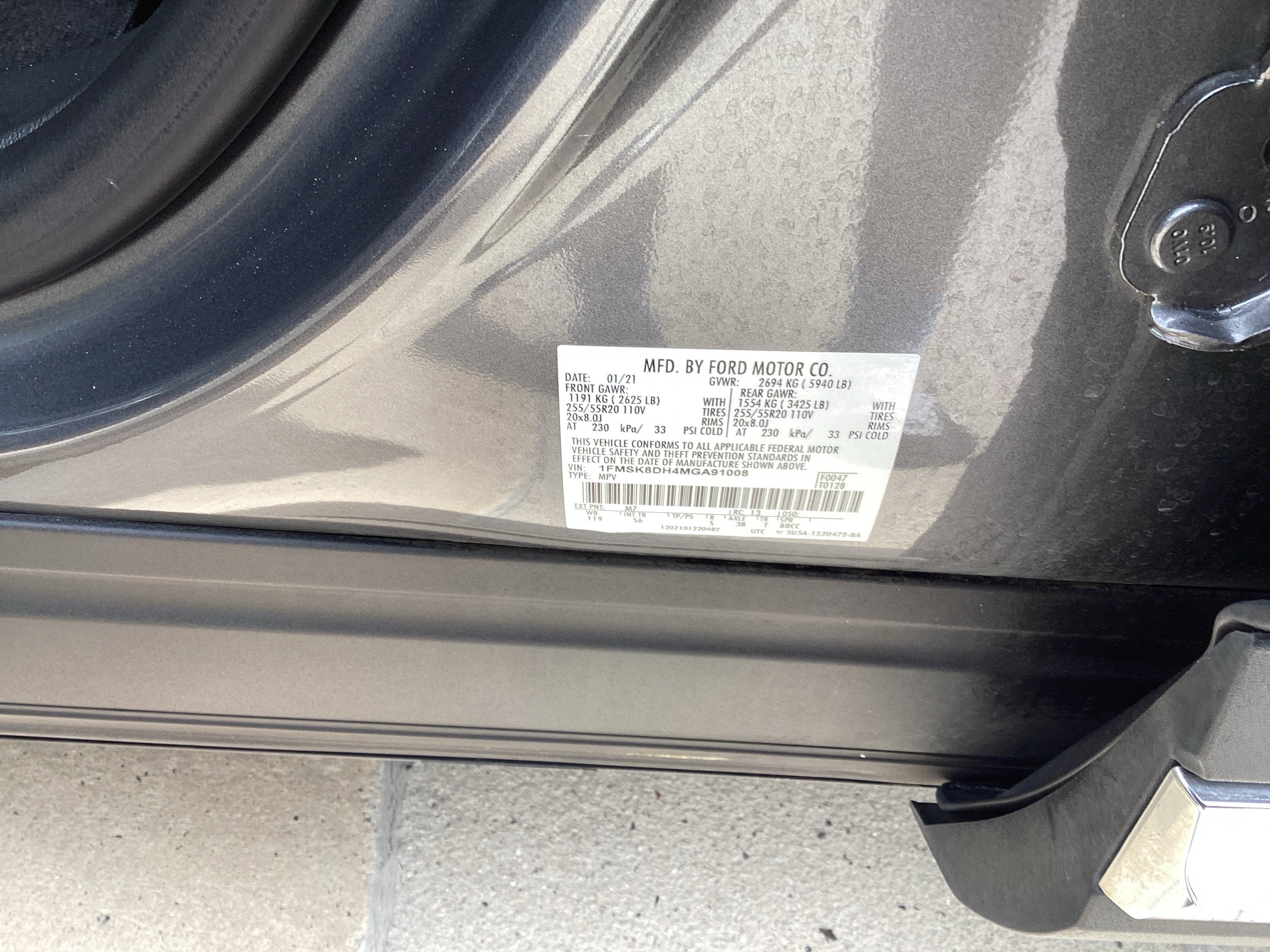 Used 2021 Ford Explorer XLT w/ Equipment Group 202A AWD/4WD image 37