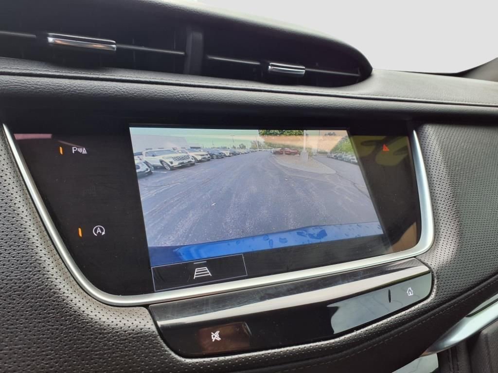 Used 2023 Cadillac XT5 Premium Luxury image 11