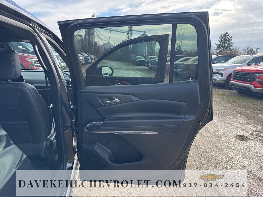 Used 2025 Chevrolet Traverse Z71 w/ Driver Confidence Package image 56