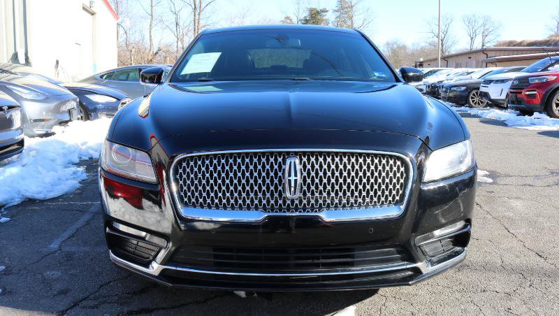 Used 2017 Lincoln Continental Select image 2