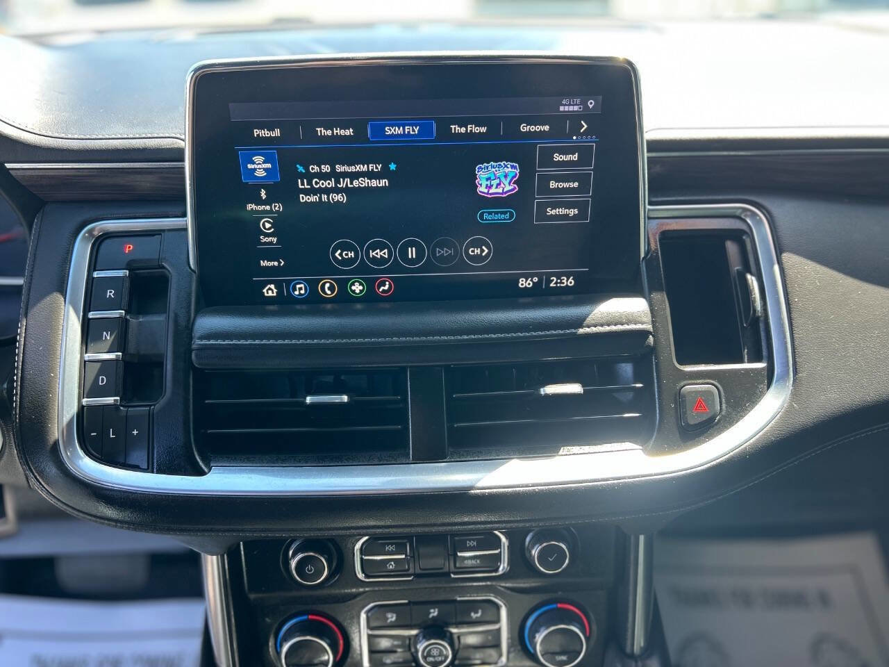 Used 2021 Chevrolet Tahoe LT w/ LT Signature Package image 12