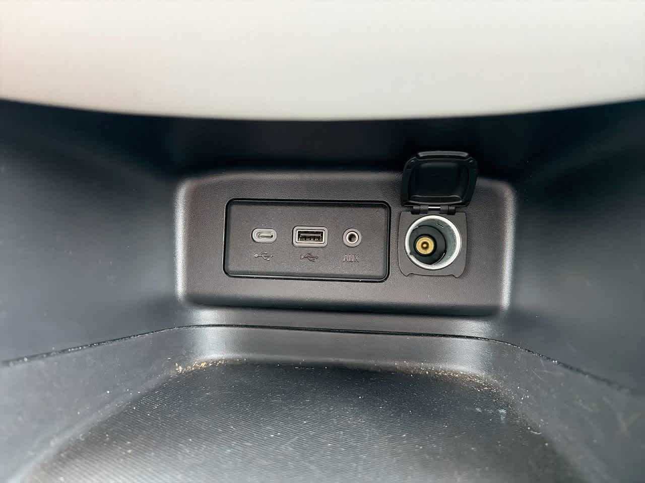 Used 2022 Chevrolet Equinox LS w/ LPO, Floor Liner Package FWD image 19