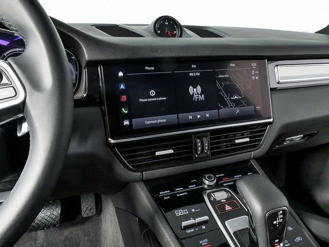 Used 2023 Porsche Cayenne image 13