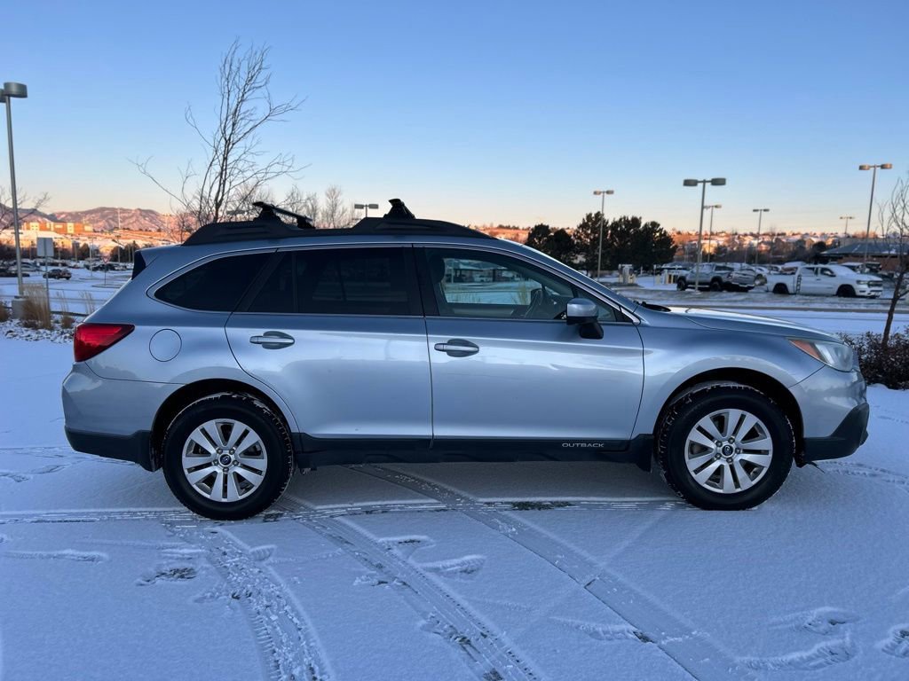 Used 2016 Subaru Outback 2.5i Premium image 9