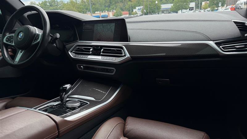 Used 2022 BMW X5 M50i AWD/4WD image 42