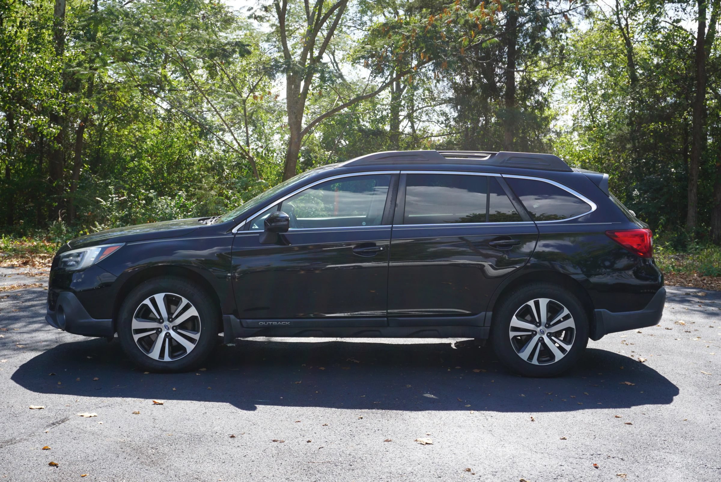 Used 2018 Subaru Outback 2.5i Limited AWD/4WD image 8