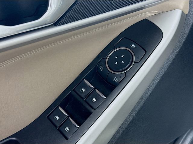 Used 2022 Ford Explorer XLT w/ Equipment Group 202A image 17