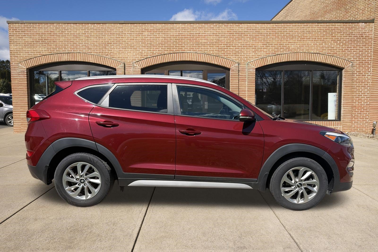 Used 2018 Hyundai Tucson SEL Plus AWD/4WD image 2