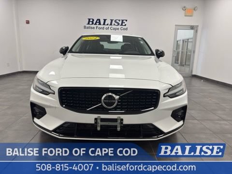 Used 2024 Volvo S60 B5 Core FWD image 2