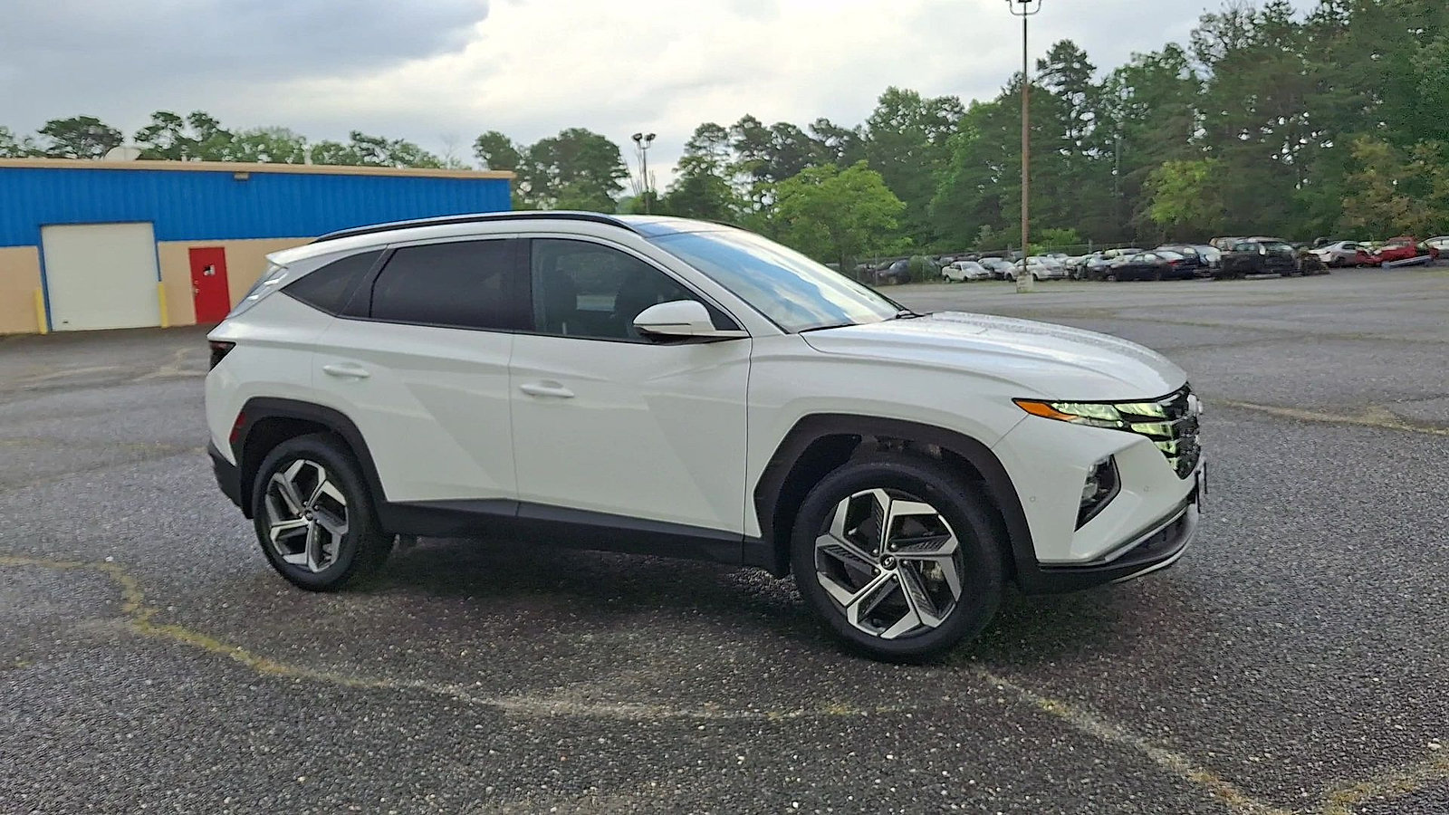 Certified 2023 Hyundai Tucson Limited AWD/4WD image 2