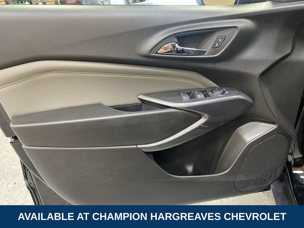 Used 2025 Chevrolet Trax ACTIV w/ Driver Confidence Package FWD image 30