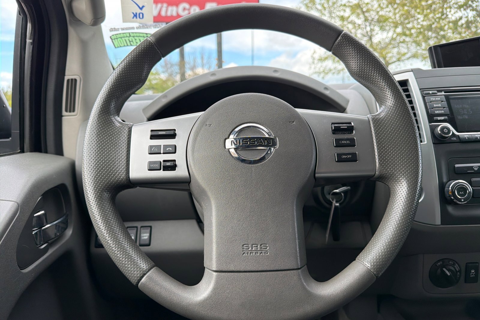 Used 2016 Nissan Frontier SV image 21