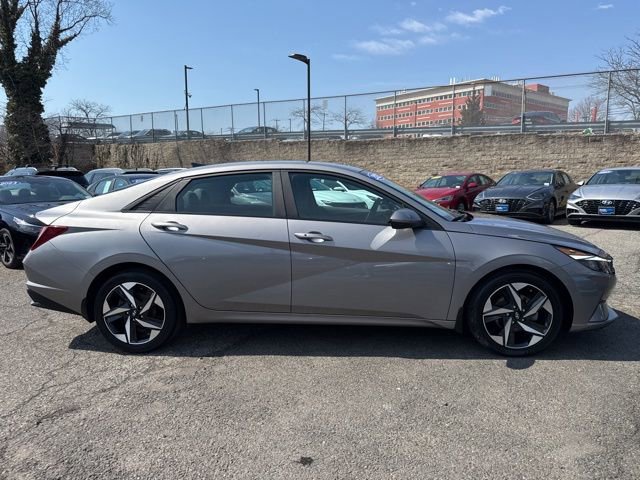 Certified 2023 Hyundai Elantra SEL w/ Convenience Package image 13