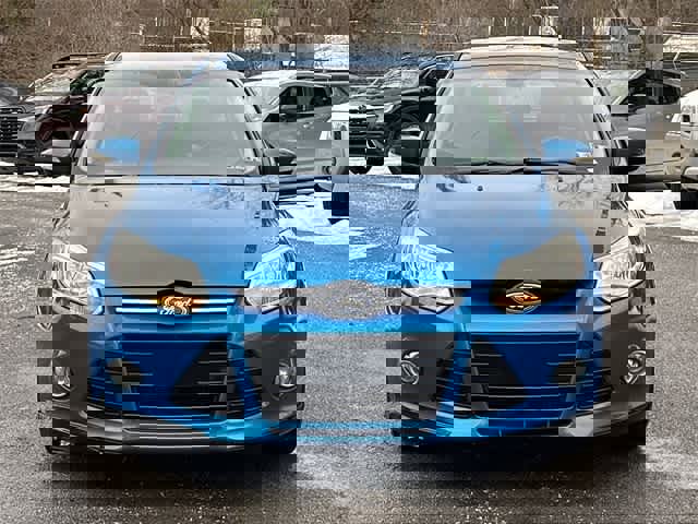 Used 2012 Ford Focus SEL w/ SEL/Titanium Winter Pkg image 16