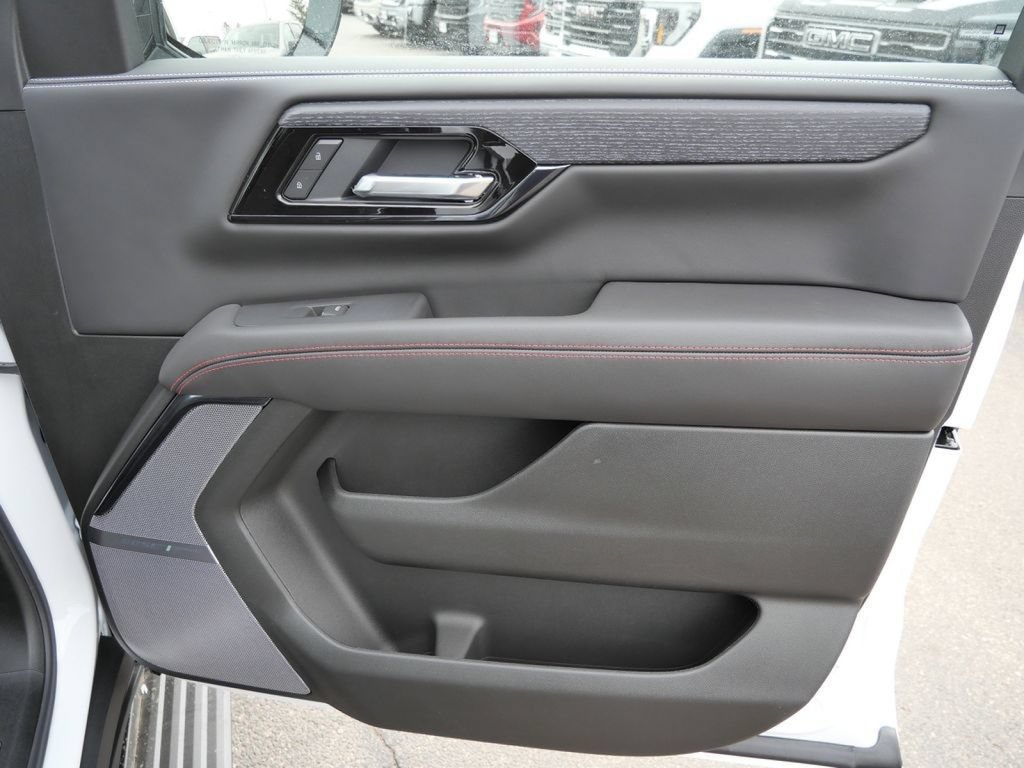New 2026 GMC Yukon AT4 Ultimate AWD/4WD image 25