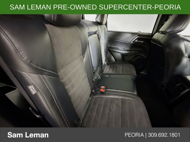 Used 2024 Mitsubishi Outlander SE image 27
