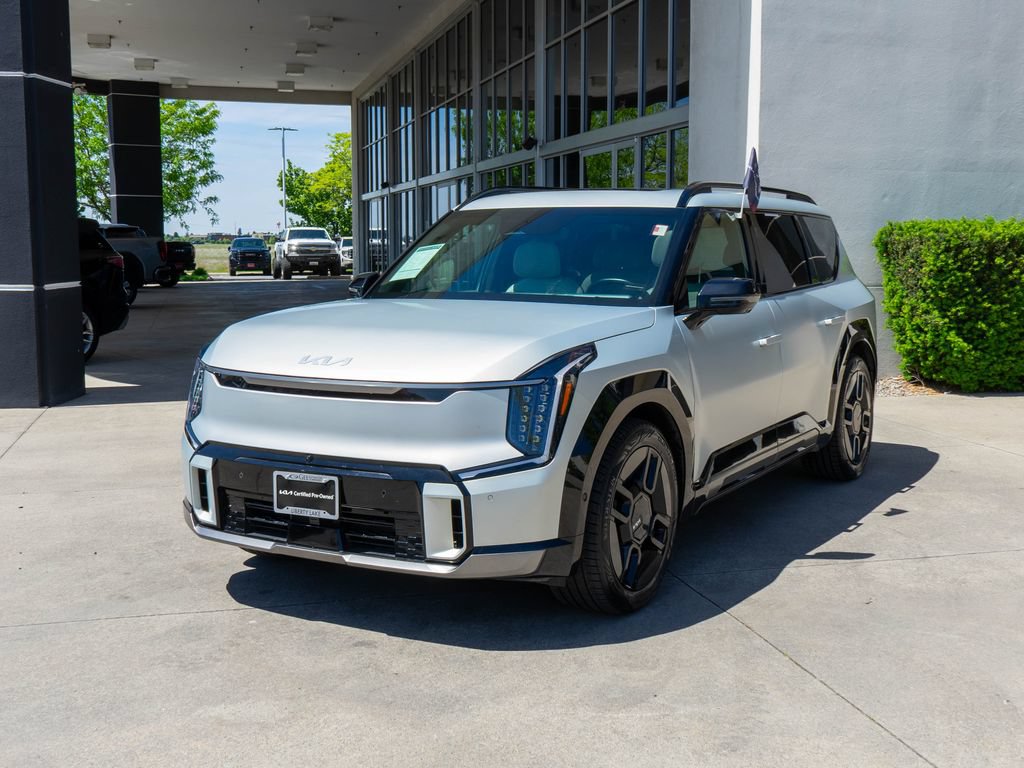 Certified 2024 Kia EV9 GT-Line AWD/4WD image 3