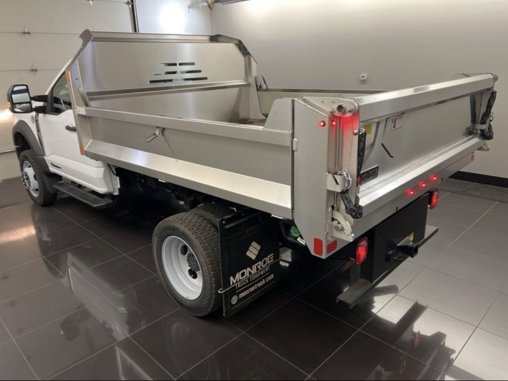 New 2025 Ford F550 4x4 Regular Cab Super Duty image 4