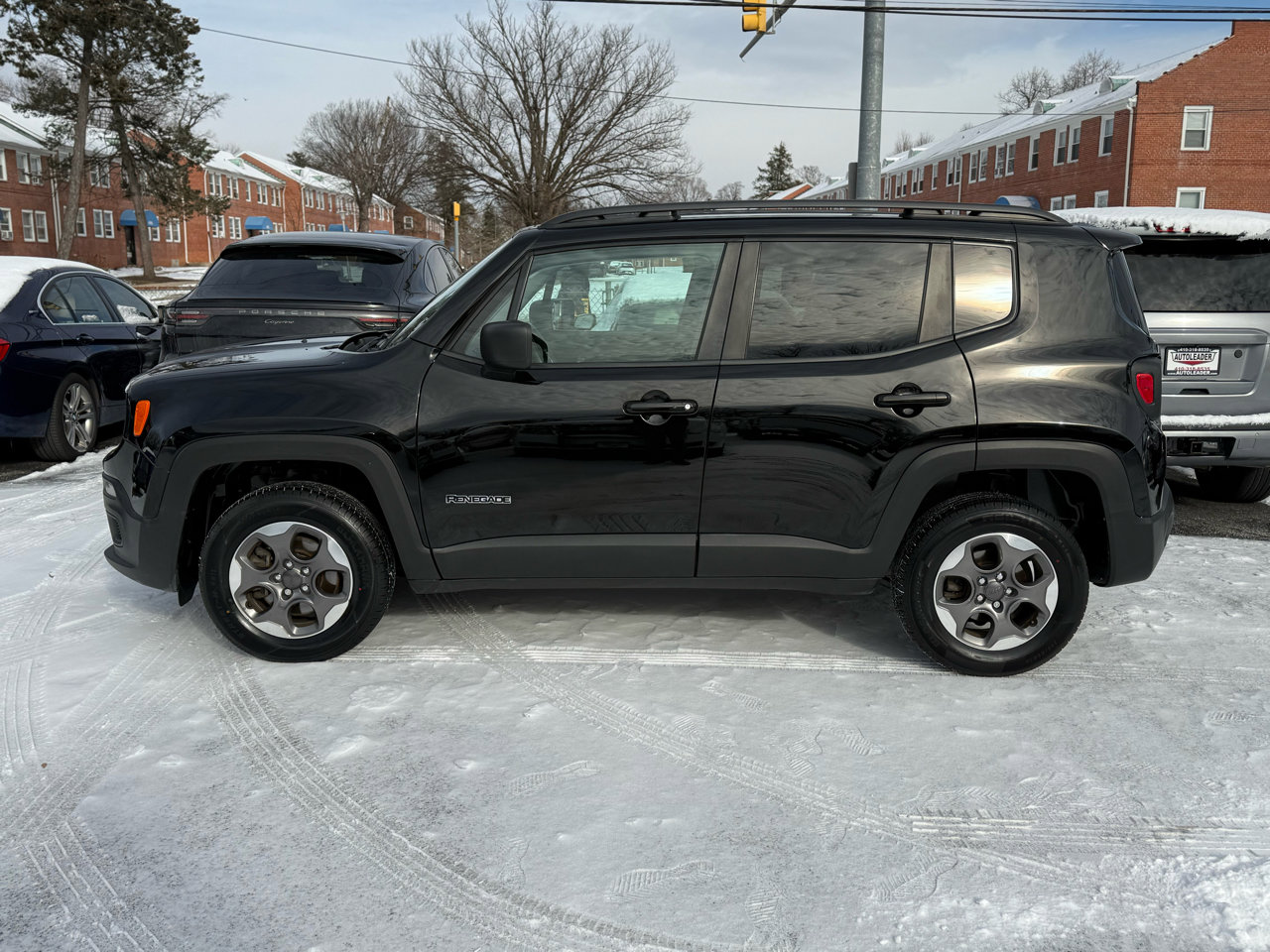Used 2017 Jeep Renegade Sport w/ Power & Air Group image 6