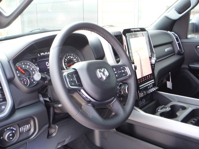 New 2027 RAM 1500 4x4 Crew Cab image 3