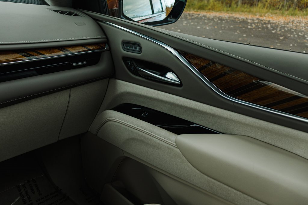 Used 2023 Cadillac Escalade ESV Premium Luxury Platinum w/ LPO, Radiant Package image 31