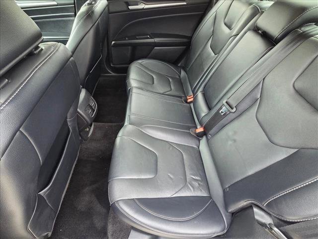 Used 2018 Ford Fusion Titanium image 18