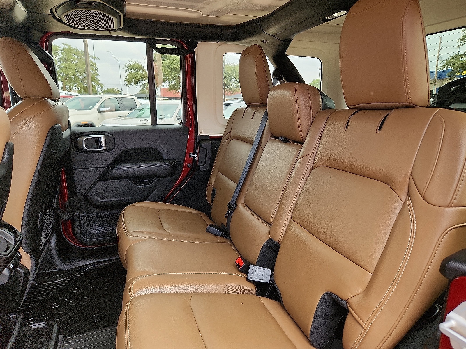 Used 2021 Jeep Wrangler Unlimited Rubicon AWD/4WD image 12