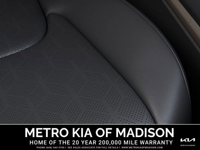 New 2026 Kia Carnival EX image 24