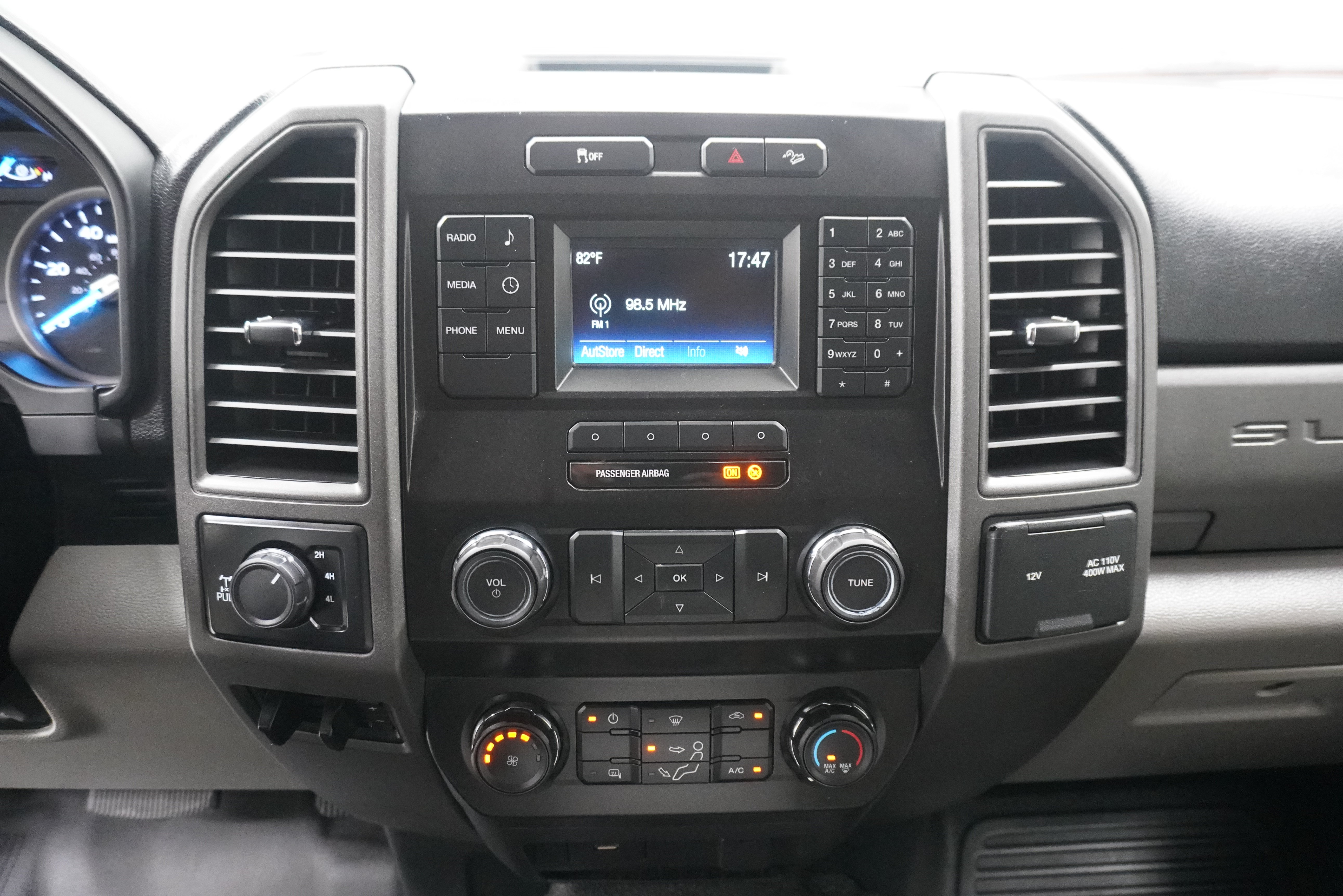Used 2019 Ford F250 XL w/ Power Equipment Group AWD/4WD image 18