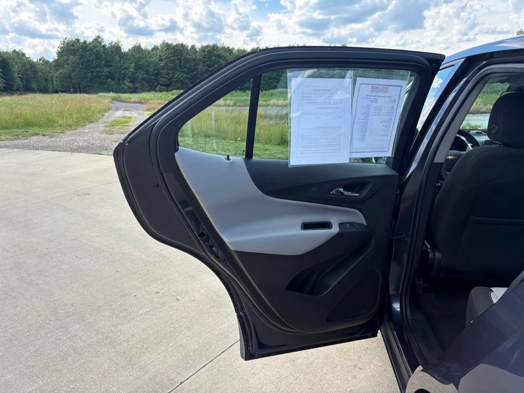 Used 2018 Chevrolet Equinox LS FWD image 36