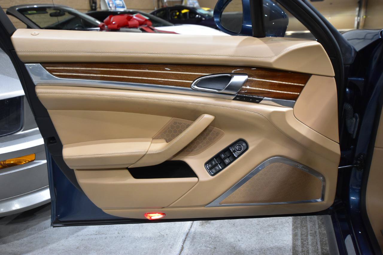 Used 2010 Porsche Panamera Turbo AWD/4WD image 11
