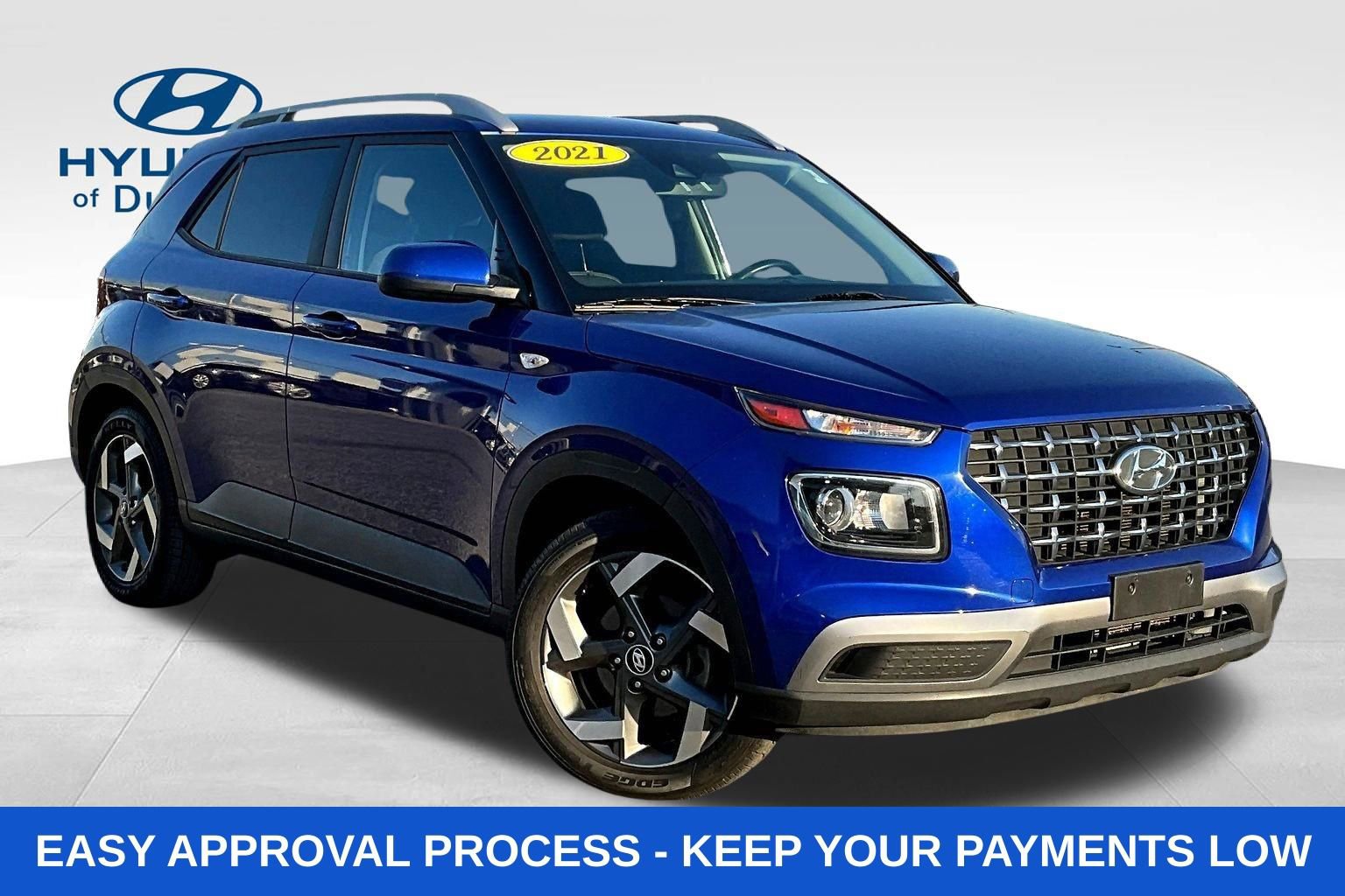 Used 2021 Hyundai Venue SEL FWD image 3