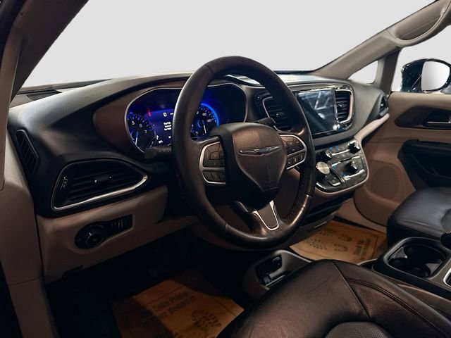 Used 2019 Chrysler Pacifica Touring-L Plus w/ Advanced Safetytec Group image 10