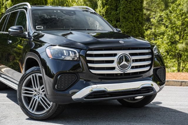 Used 2024 Mercedes-Benz GLS 450 4MATIC w/ Pinnacle Trim Package image 6